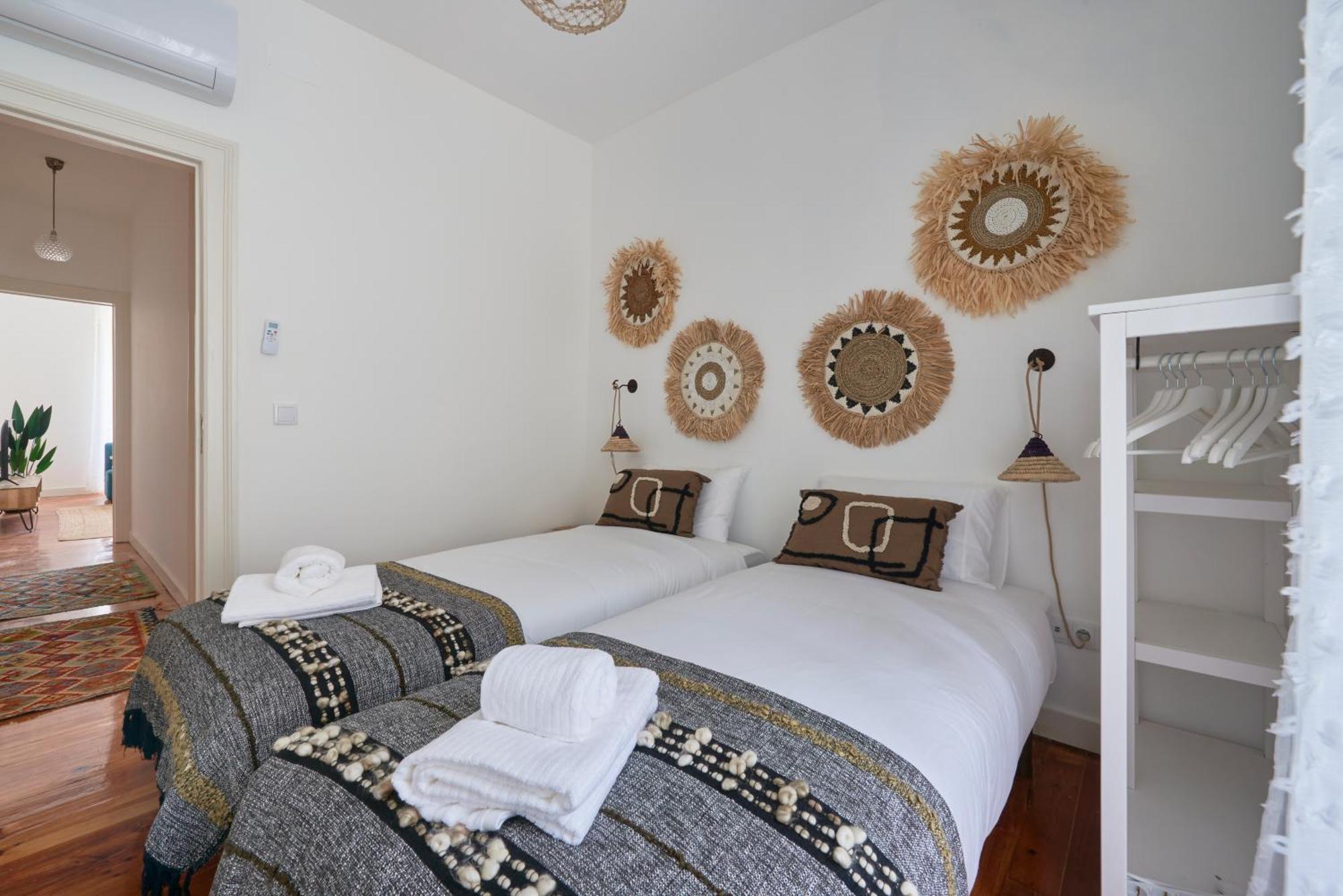 Inglesinhos - Castelo Apartment ลิสบอน ภายนอก รูปภาพ